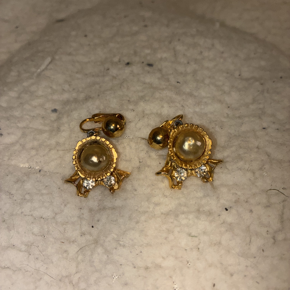 Elegant Gold Pearl Earrings